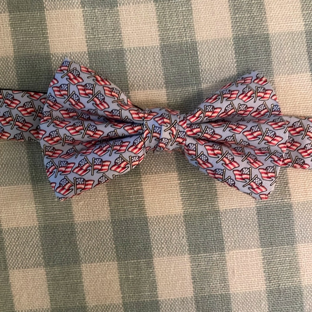 Boys Vineyard Vines American flag bow tie
